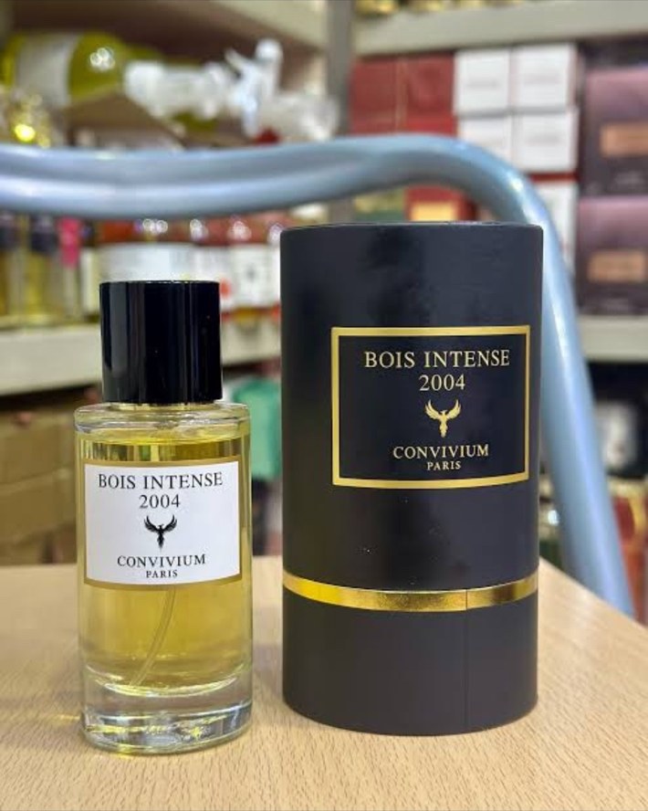 Convivium Paris Bois Intense 2004 perfume bottle and packaging
